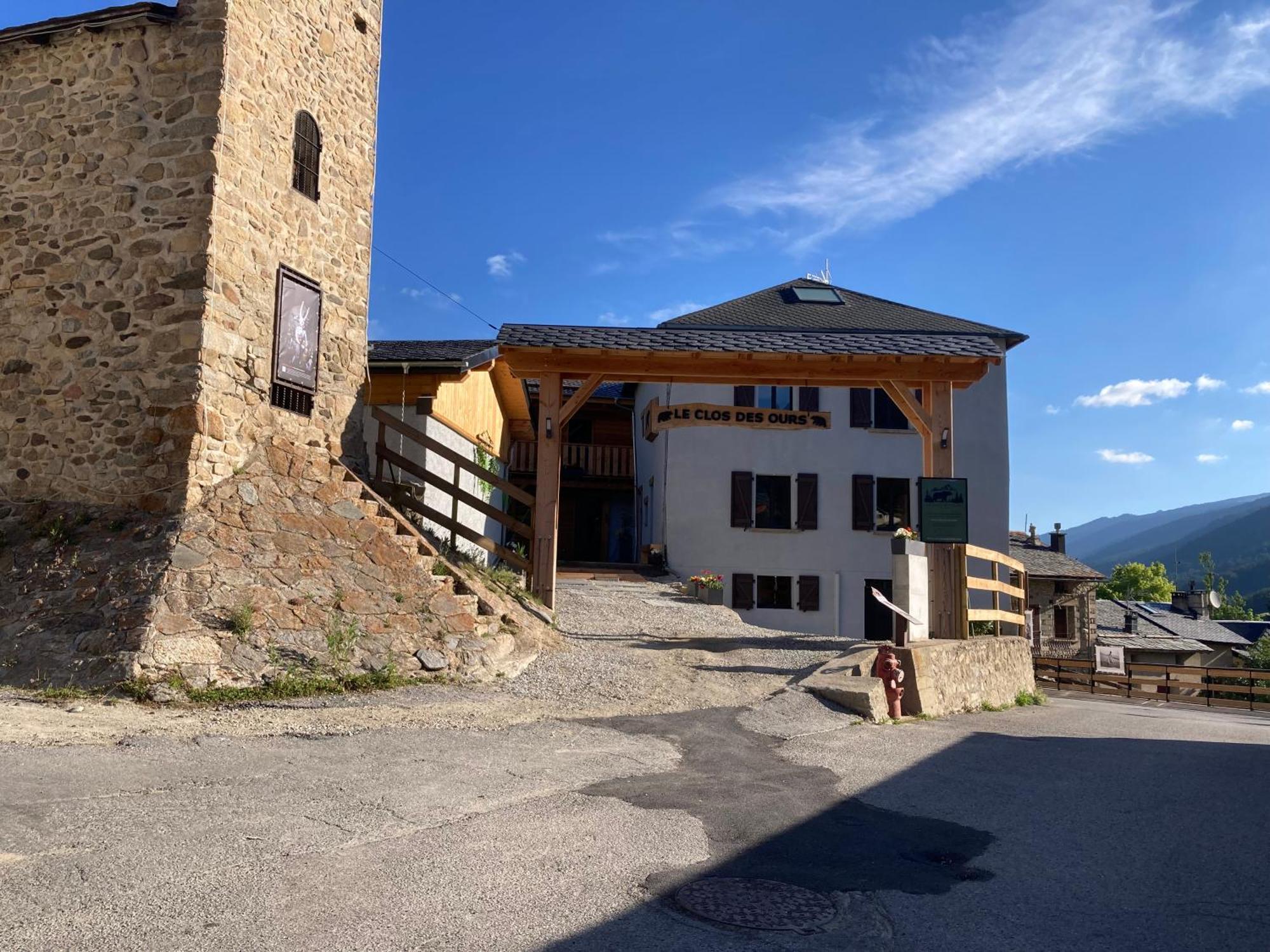 Maison Boutxy Le Clos Des Ours Matemale Exterior foto